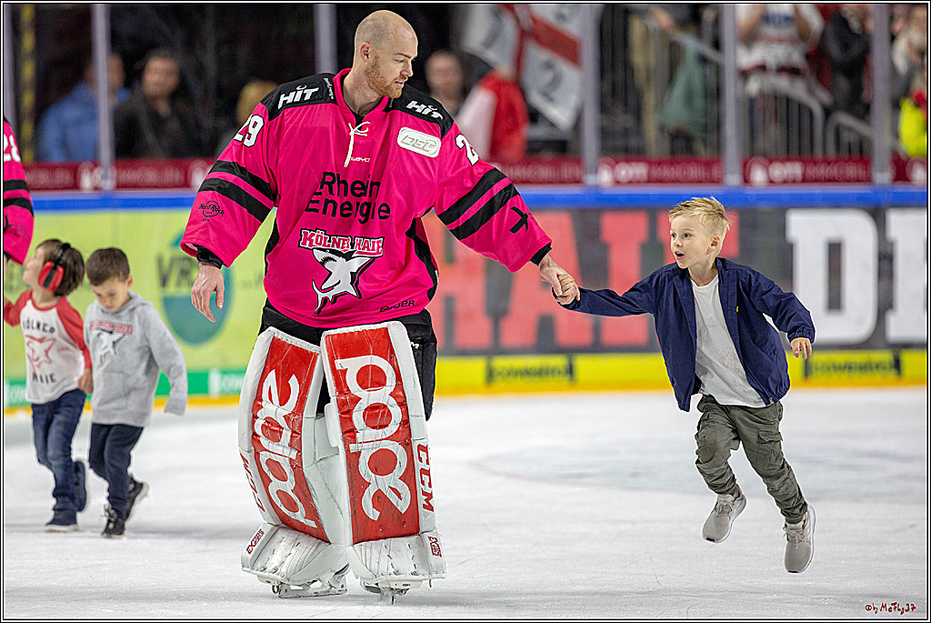 DEL; Koelner Haie - Schwenninger Wild Wings, 07.10.2018